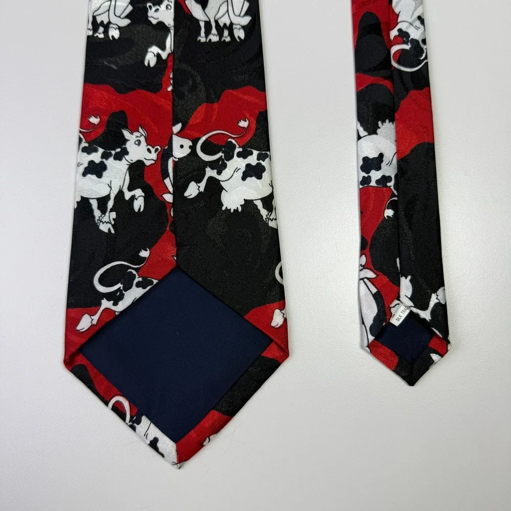 Fratello Hand Made Novelty Cow Print Men's‎ Necktie 58